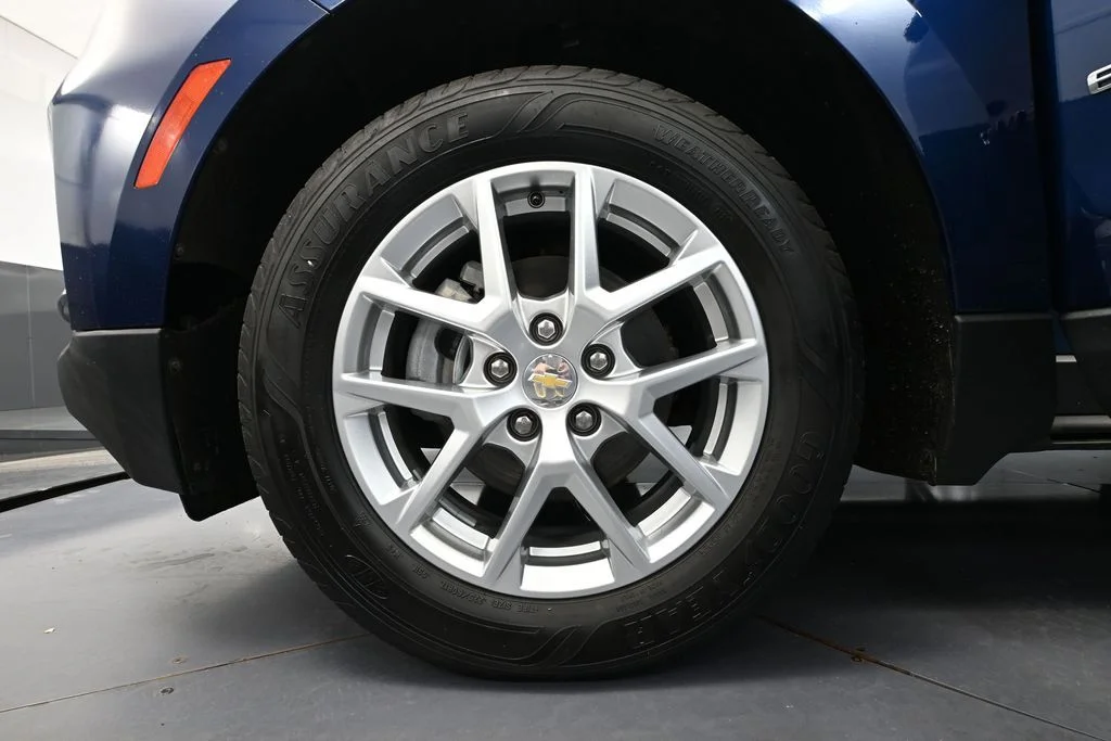 Used 2022 Blue Chevrolet LS image 16