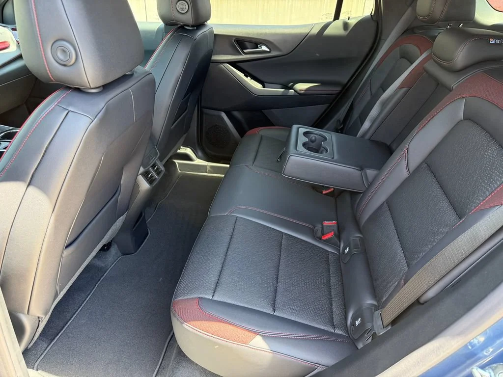 2027 Chevrolet Equinox RS - Photo 8