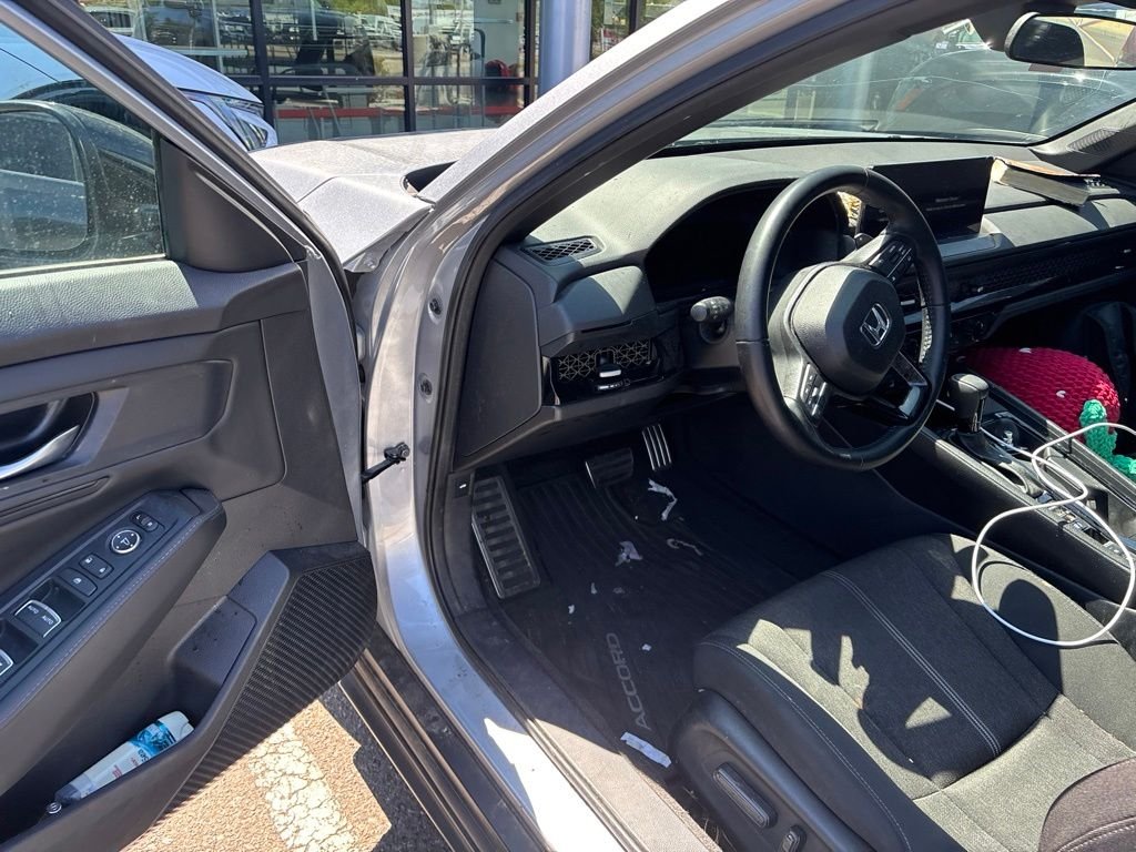 Used 2025  Honda Sport image 24