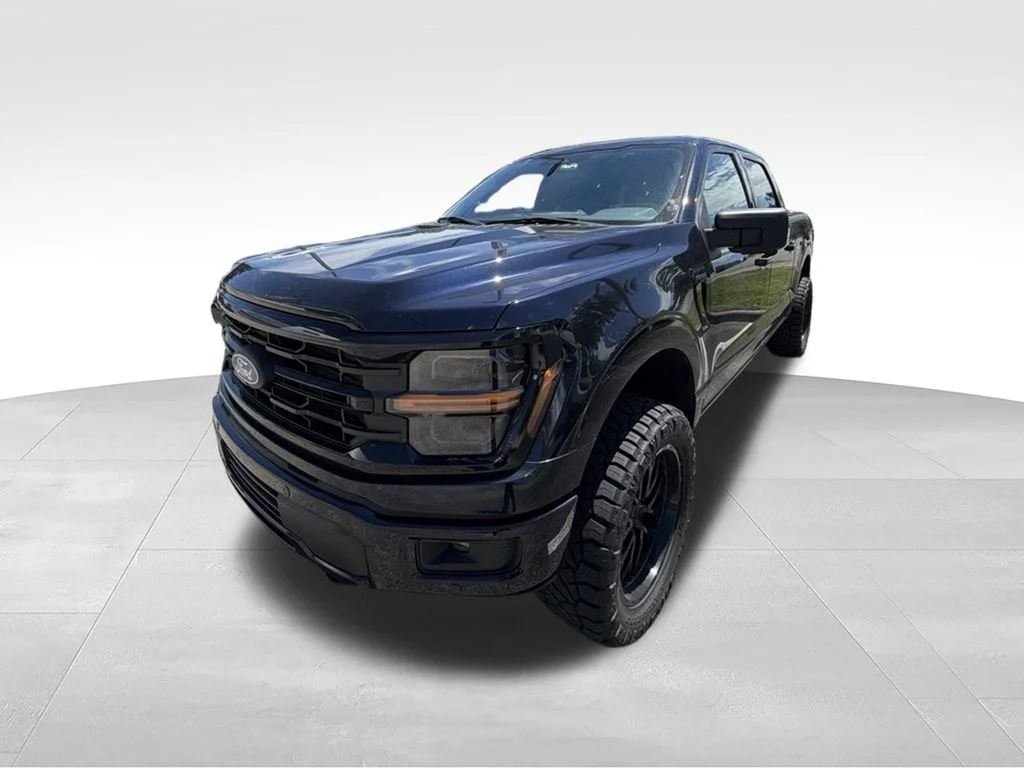 Used 2024 Blue Ford XLT image 2