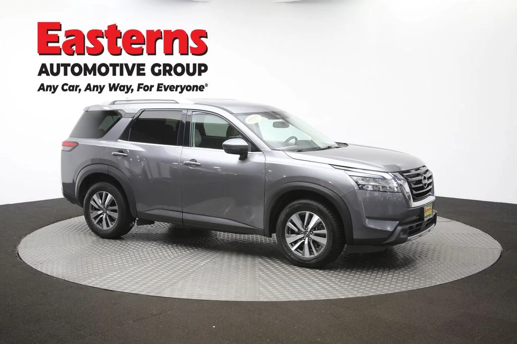 Used 2022 Gray Nissan SL image 48