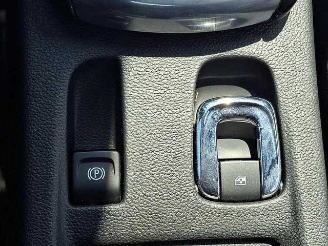 Used 2016 Blue Buick 1SV image 26