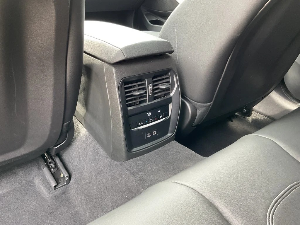 Used 2025 Black BMW 330i image 18