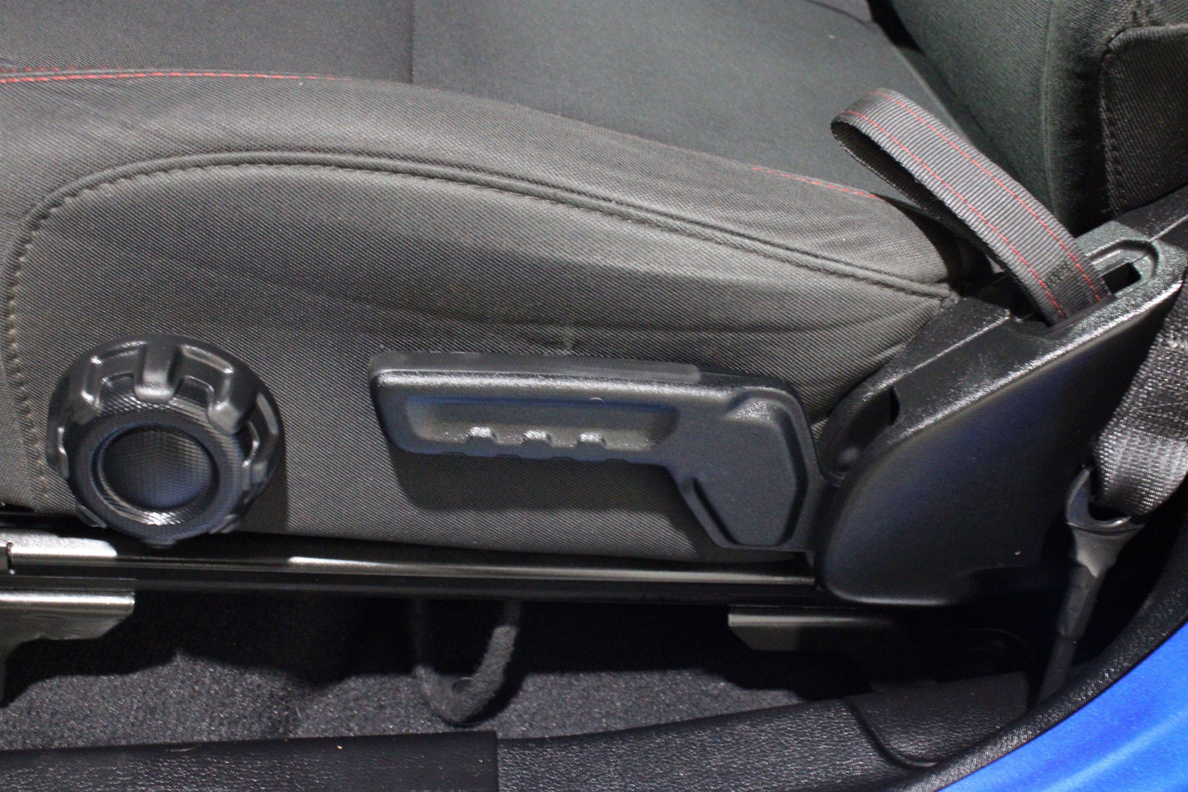 Used 2021 Hydro Blue Pearlcoat Jeep Rubicon image 4