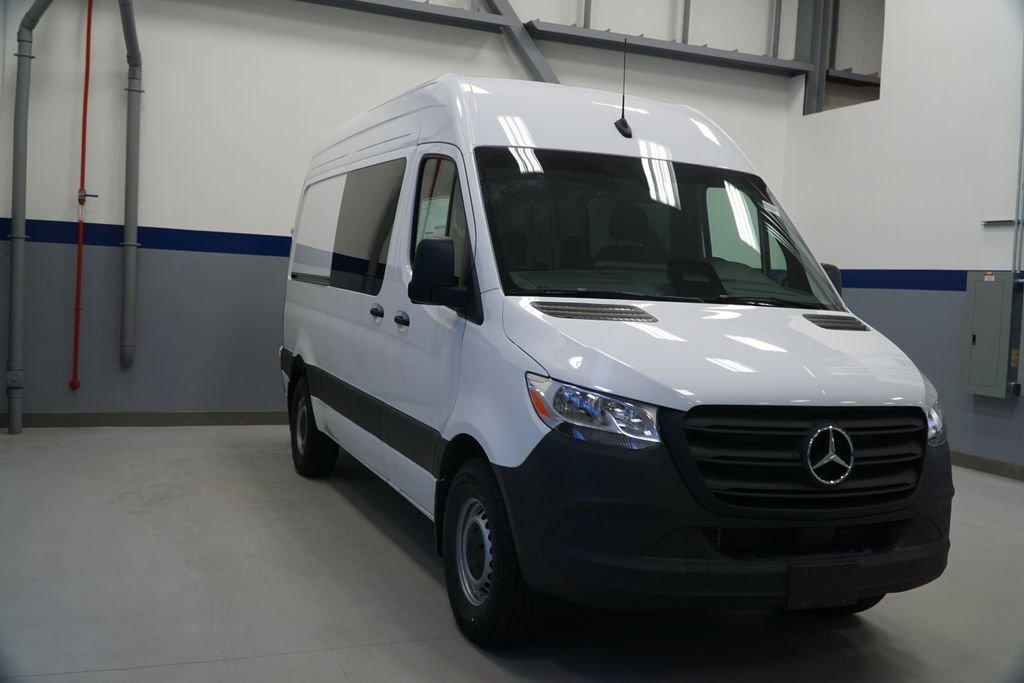 2025 Mercedes-Benz Sprinter Crew Van