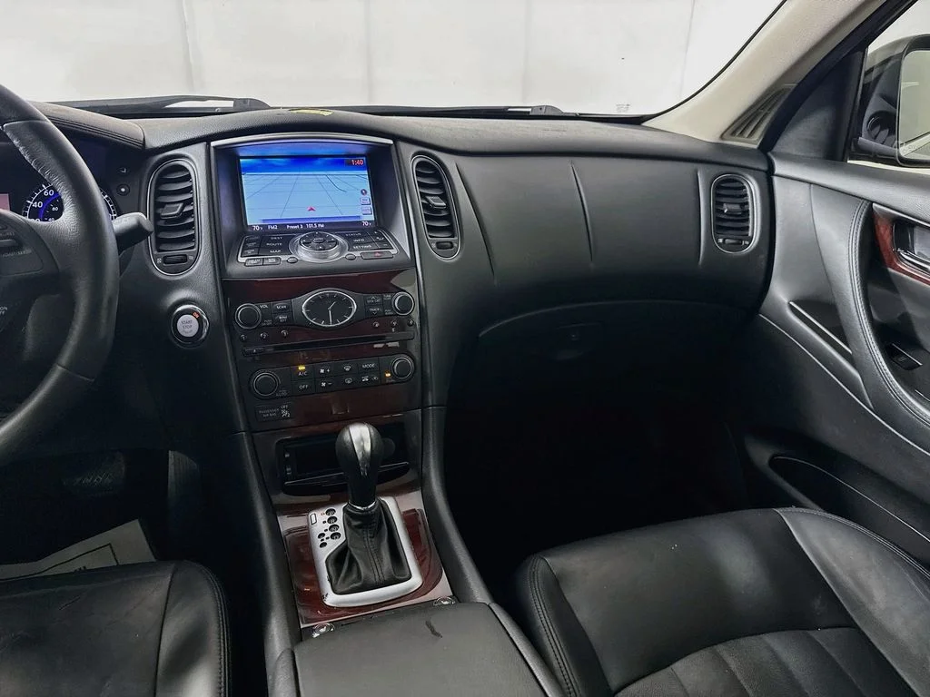 Used 2015 Black Obsidian INFINITI Journey image 30