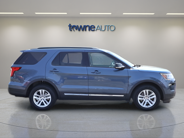Used 2018 Blue Ford XLT image 8