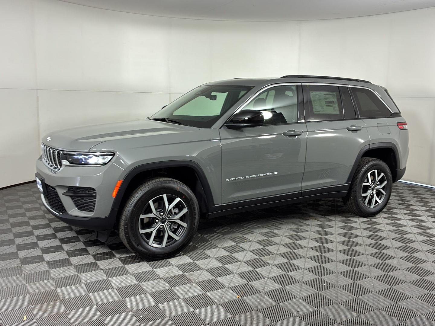 2027 Jeep Grand Cherokee