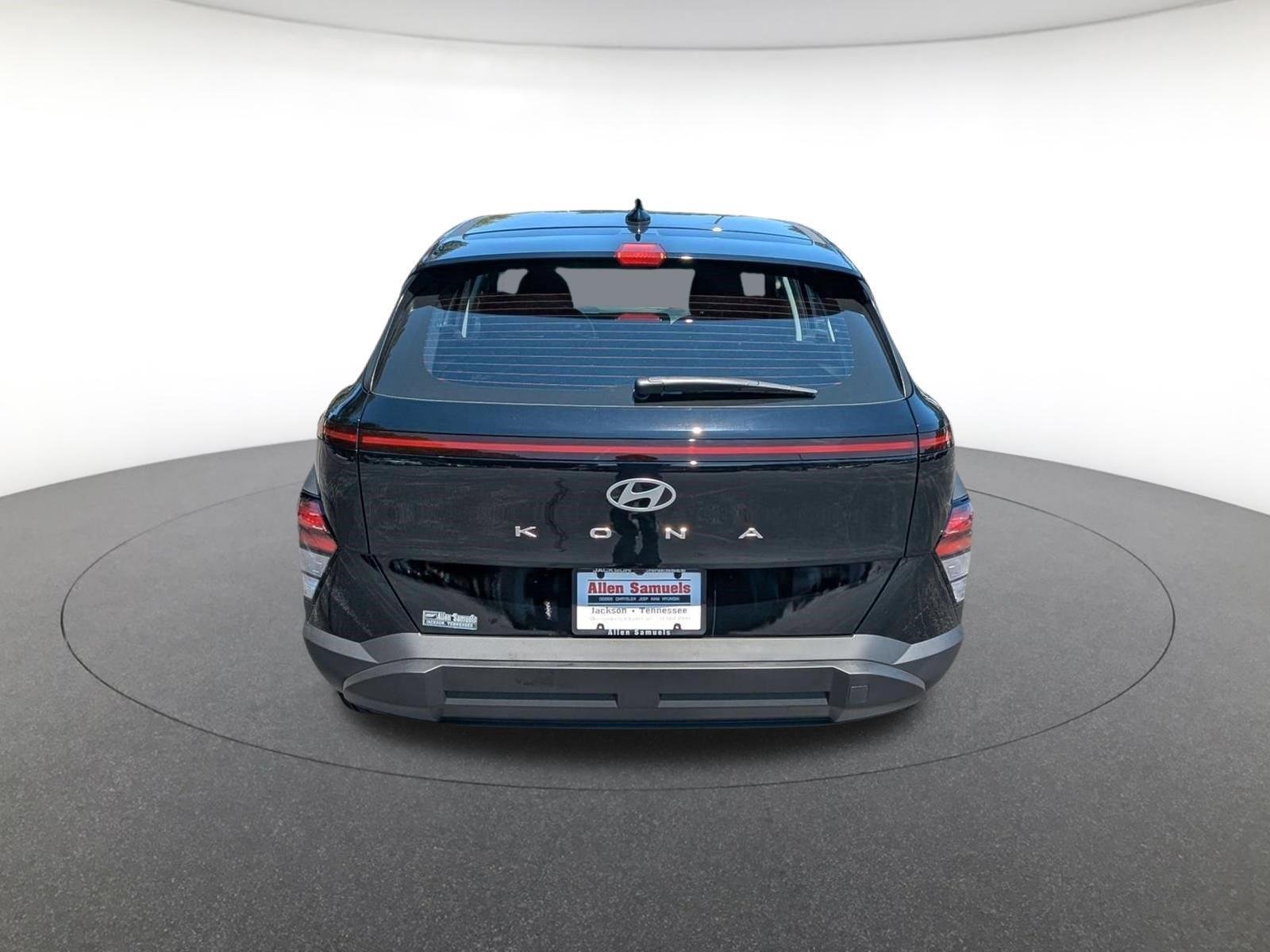 New 2027 Abyss Black Pearl Hyundai SE image 5