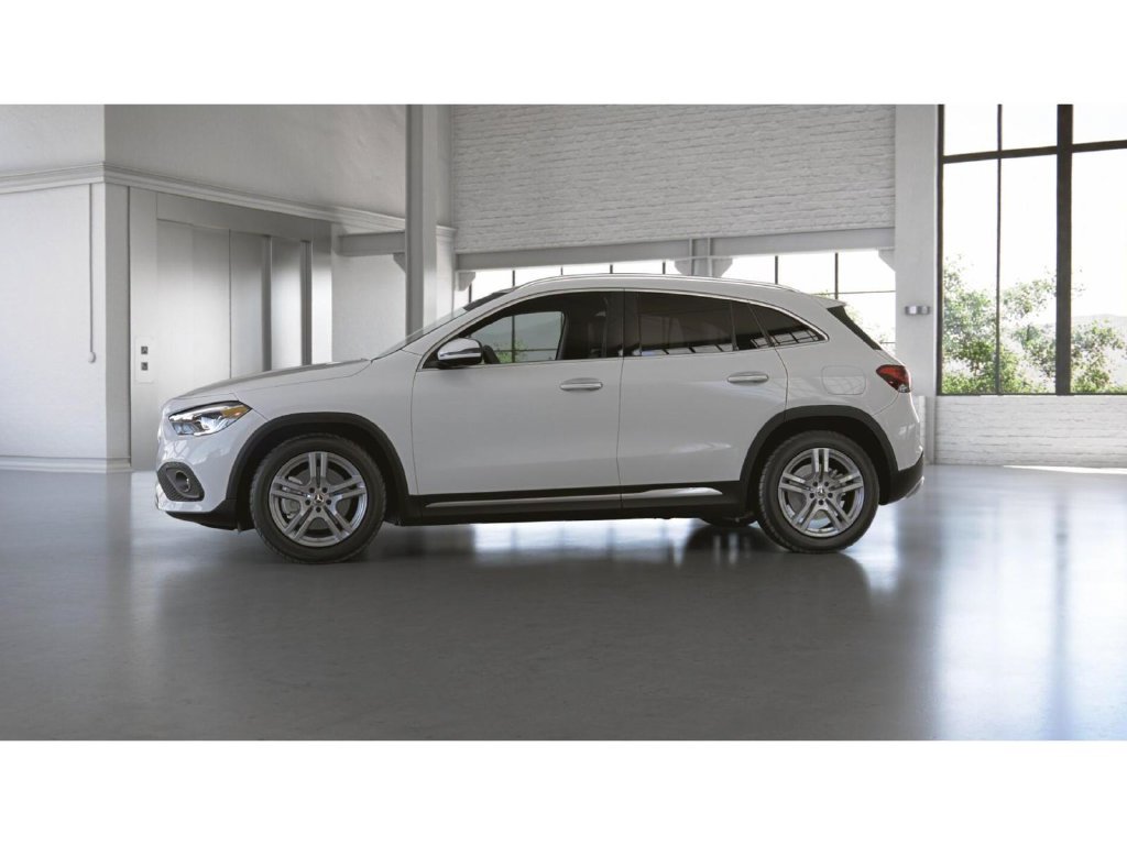 Certified Used 2023 Polar White Mercedes-Benz GLA 250 4MATIC® image 36