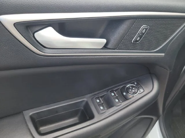 Certified Used 2020 White Ford SEL image 18