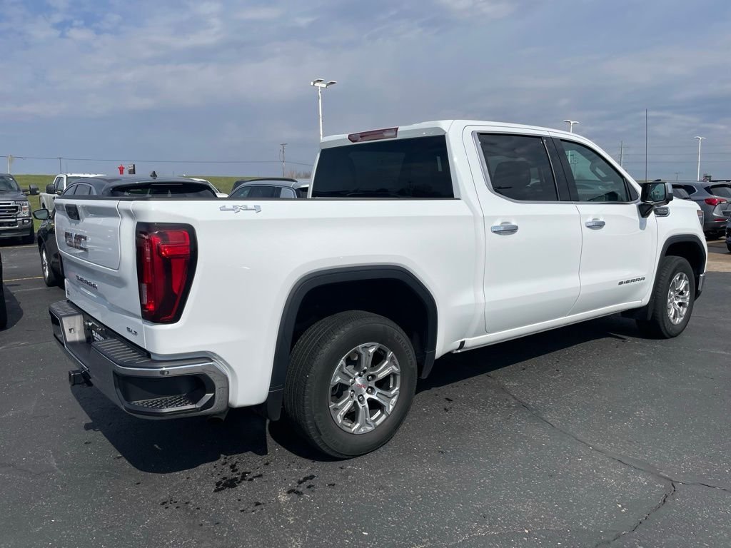 Used 2025 White GMC SLT image 4
