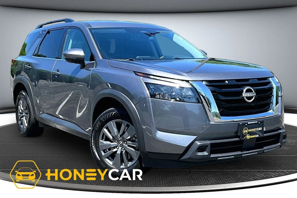 2024 Nissan Pathfinder SV 4WD's photo