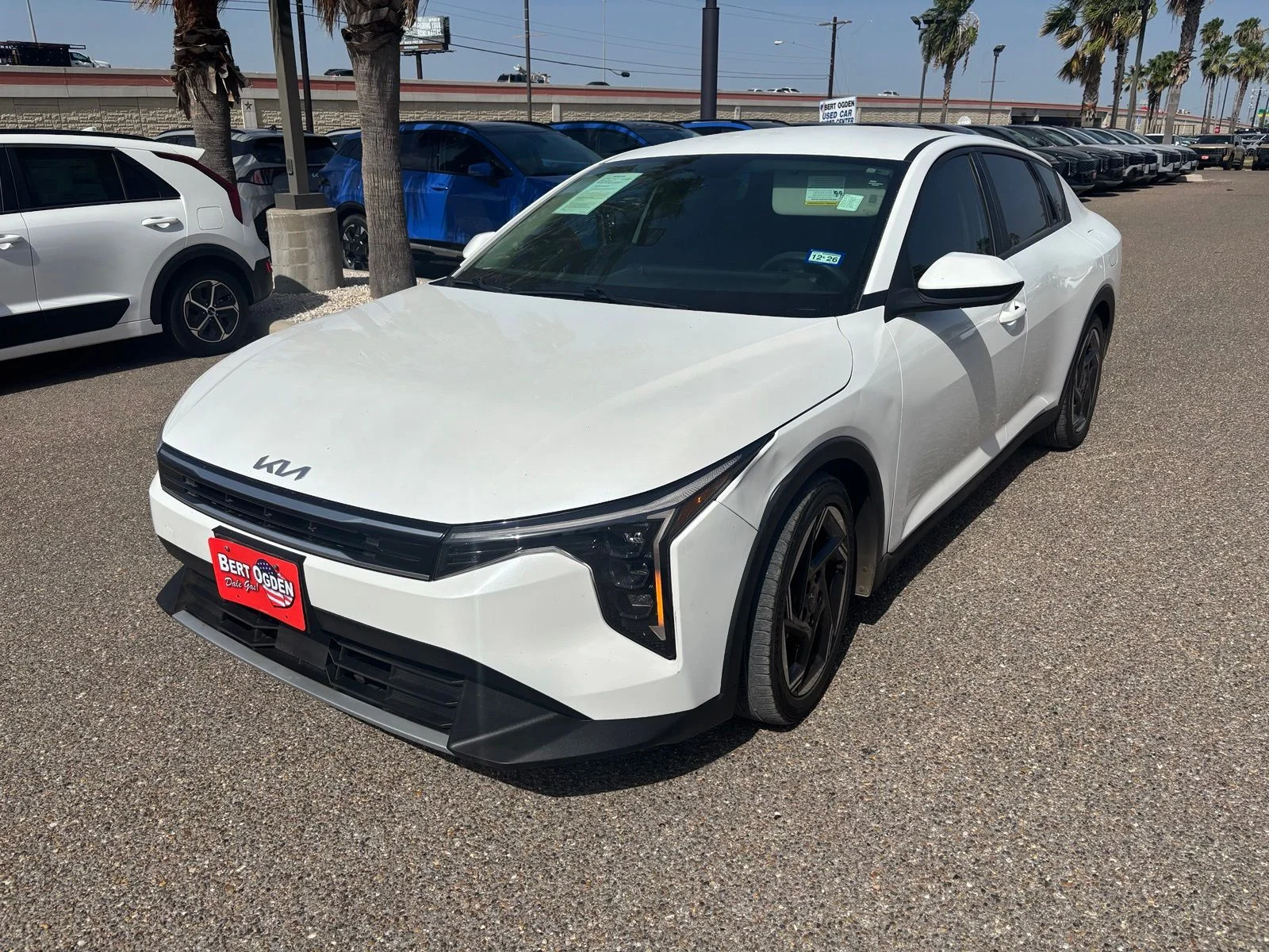 Used 2025 White Kia EX image 3