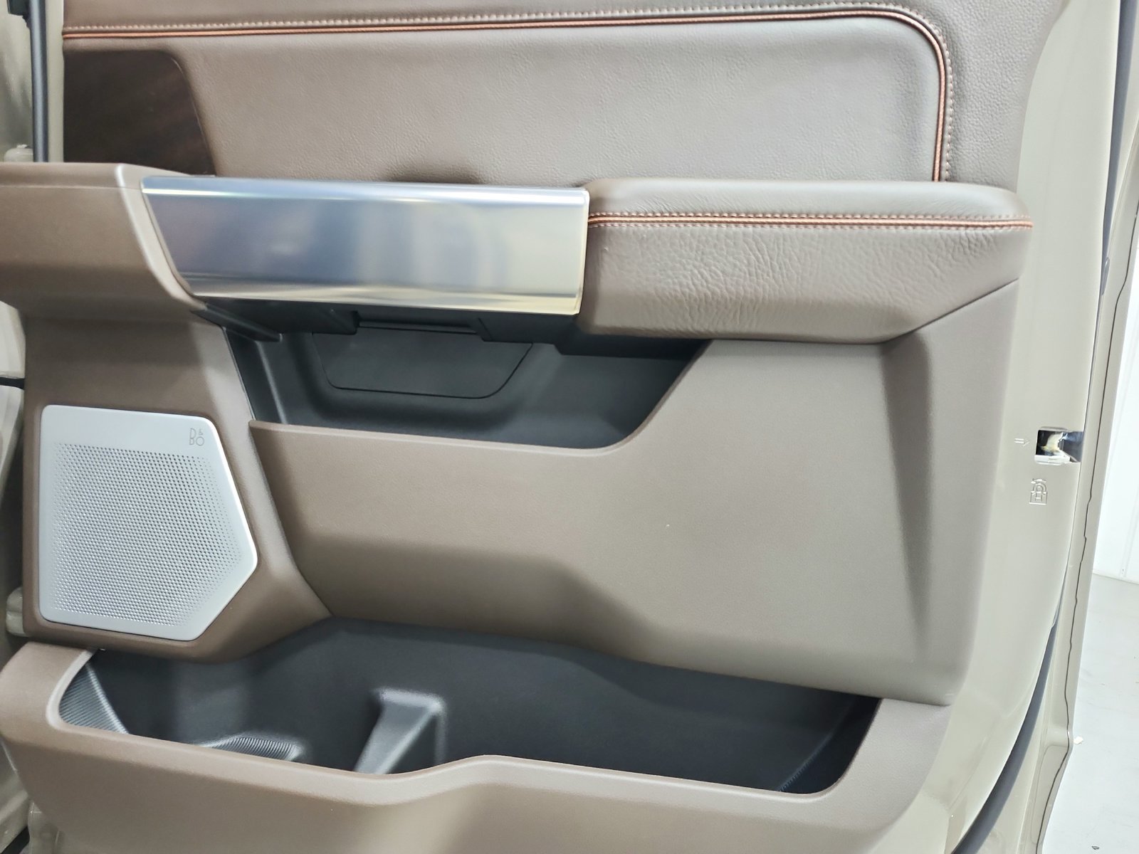 New 2027 Marsh Gray Metallic Ford F-250® King Ranch® image 45