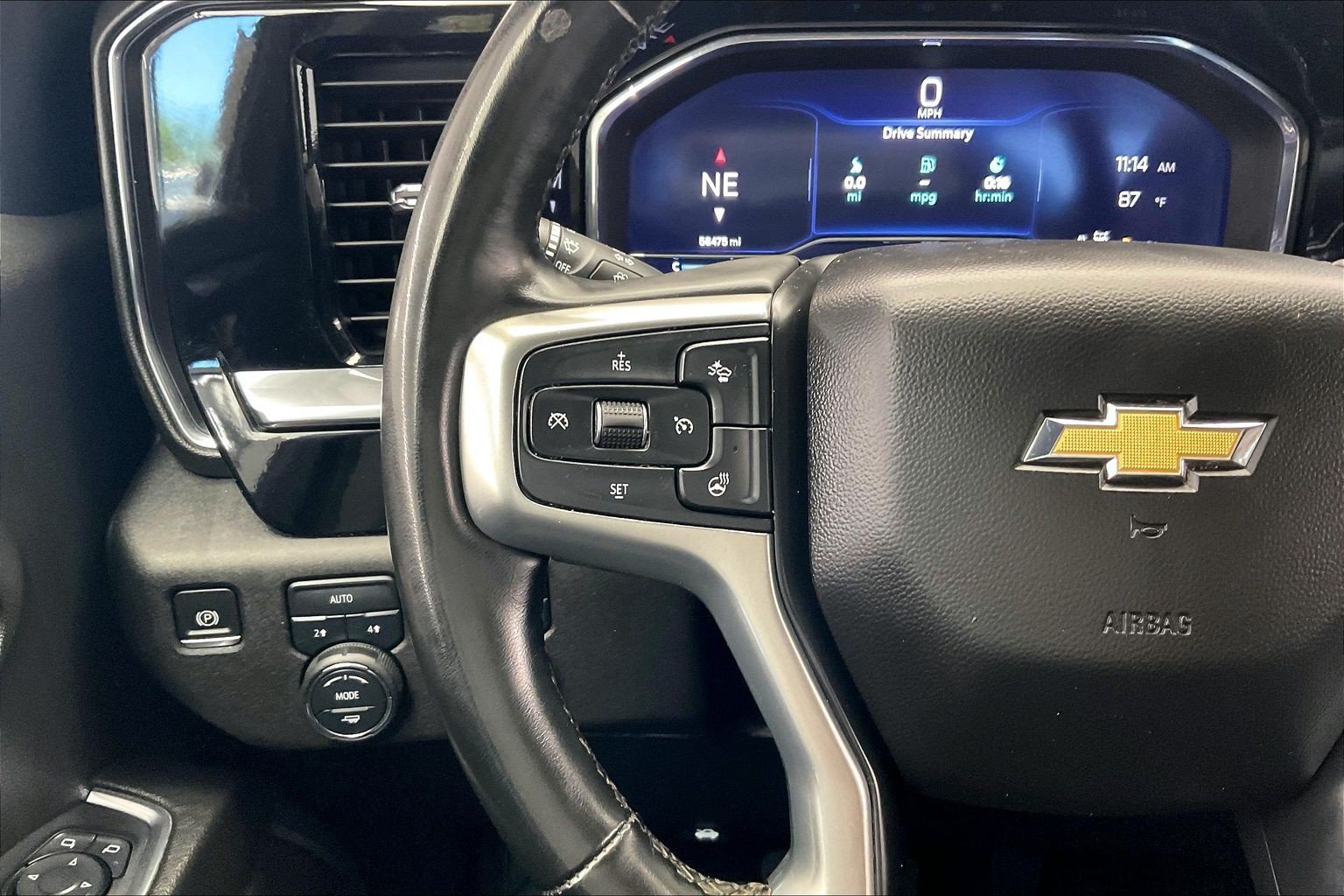 Used 2025 Summit White Chevrolet LT image 20