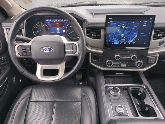 Used 2022 Black Ford XLT image 30