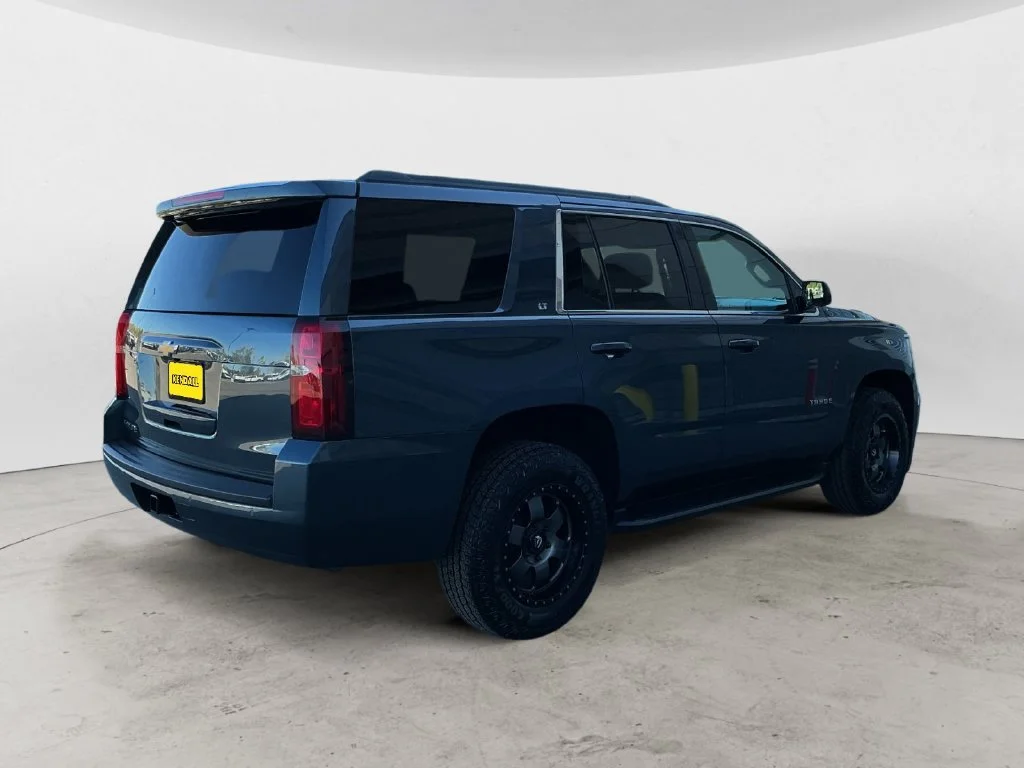 Used 2019 SHADOW GRAY METALLIC Chevrolet LT image 8