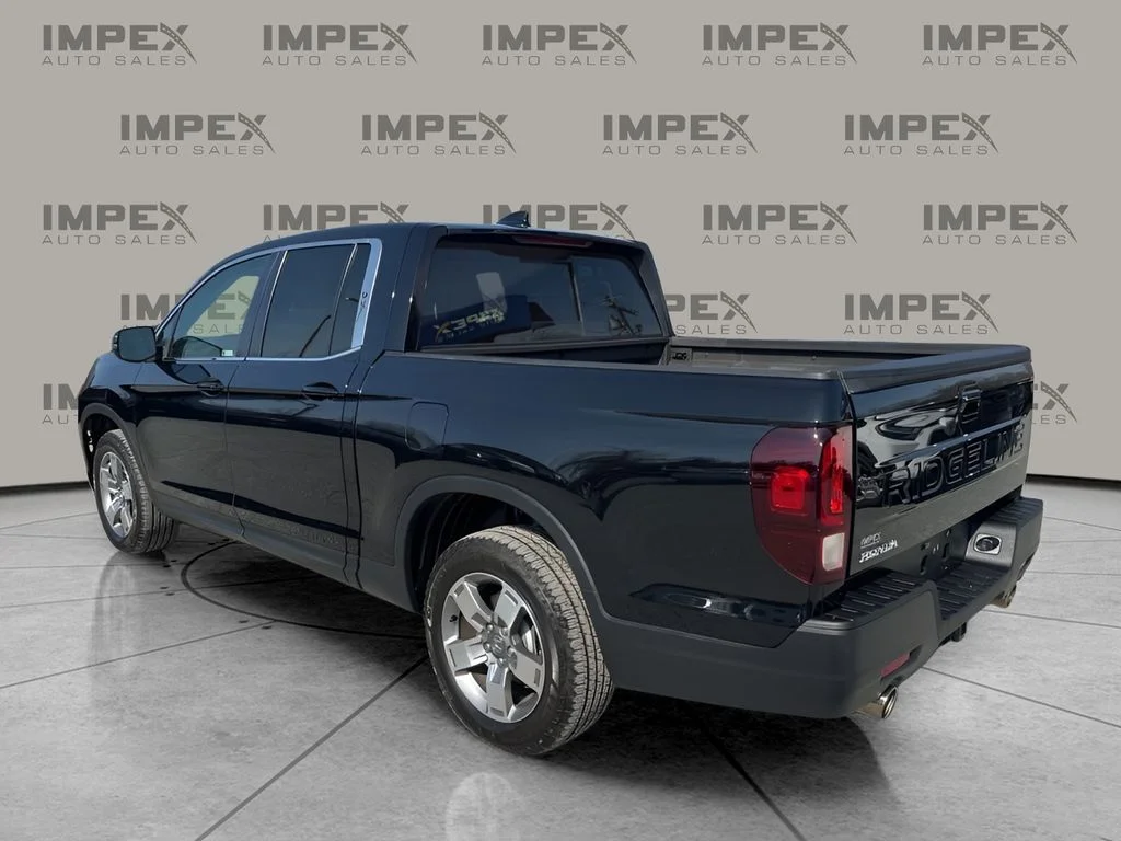 Used 2025 Black Honda RTL image 3