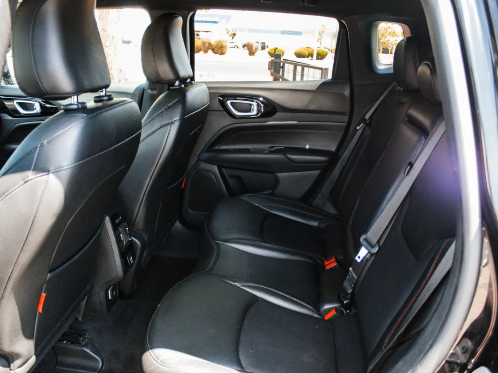 Used 2024  Jeep Trailhawk image 22