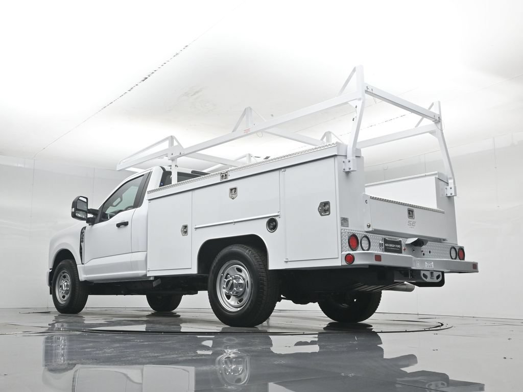 2026 Ford F-350 Super Duty Chassis Cab XL - Photo 52