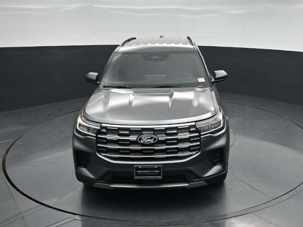 New 2027 Carbonized Gray Metallic Ford Active image 35