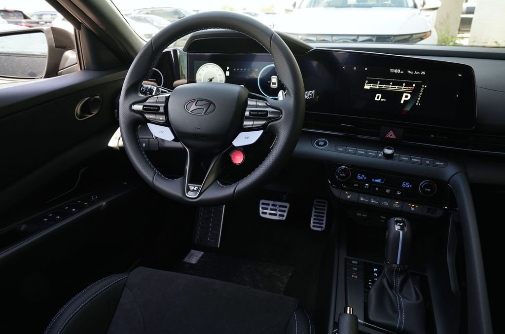 New 2026 Abyss Black Hyundai Base image 43