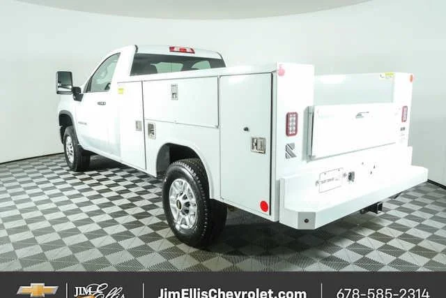 New 2026 Summit White Chevrolet WT image 22