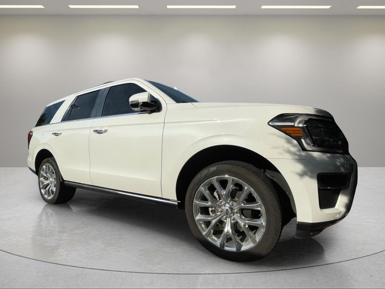 Used 2024 Star White Metallic Tri-Coat Ford Limited image 2