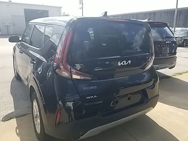 Used 2025 Black Kia LX image 17