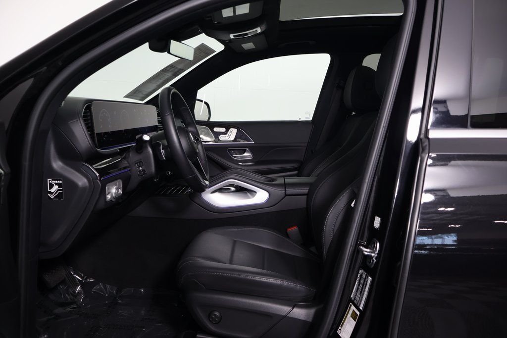 Certified Used 2025 Black Mercedes-Benz GLS 450 image 10