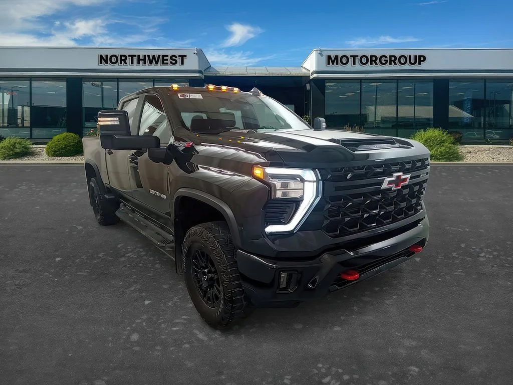 2024 Chevrolet Silverado HD ZR2 4WD Crew Cab Standard Box's photo