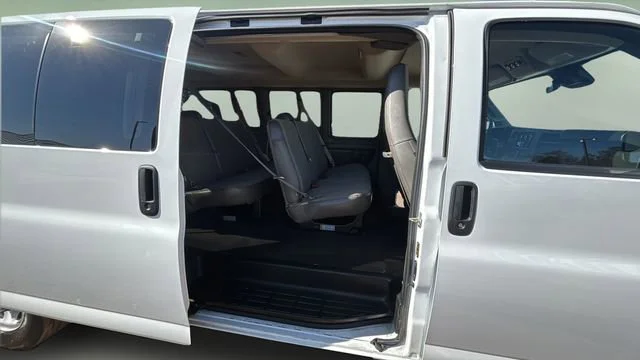 Used 2024 Summit White Chevrolet 1LT image 38