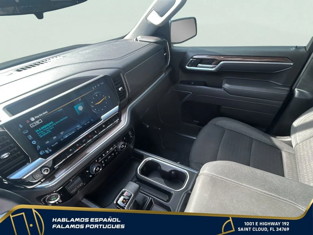 Used 2025 Sterling Gray Metallic Chevrolet RST image 23