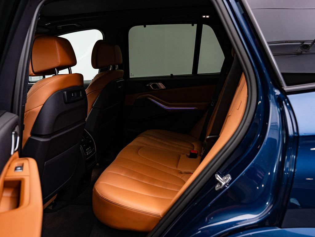 Used 2022 Phytonic Blue Metallic BMW M50i image 46