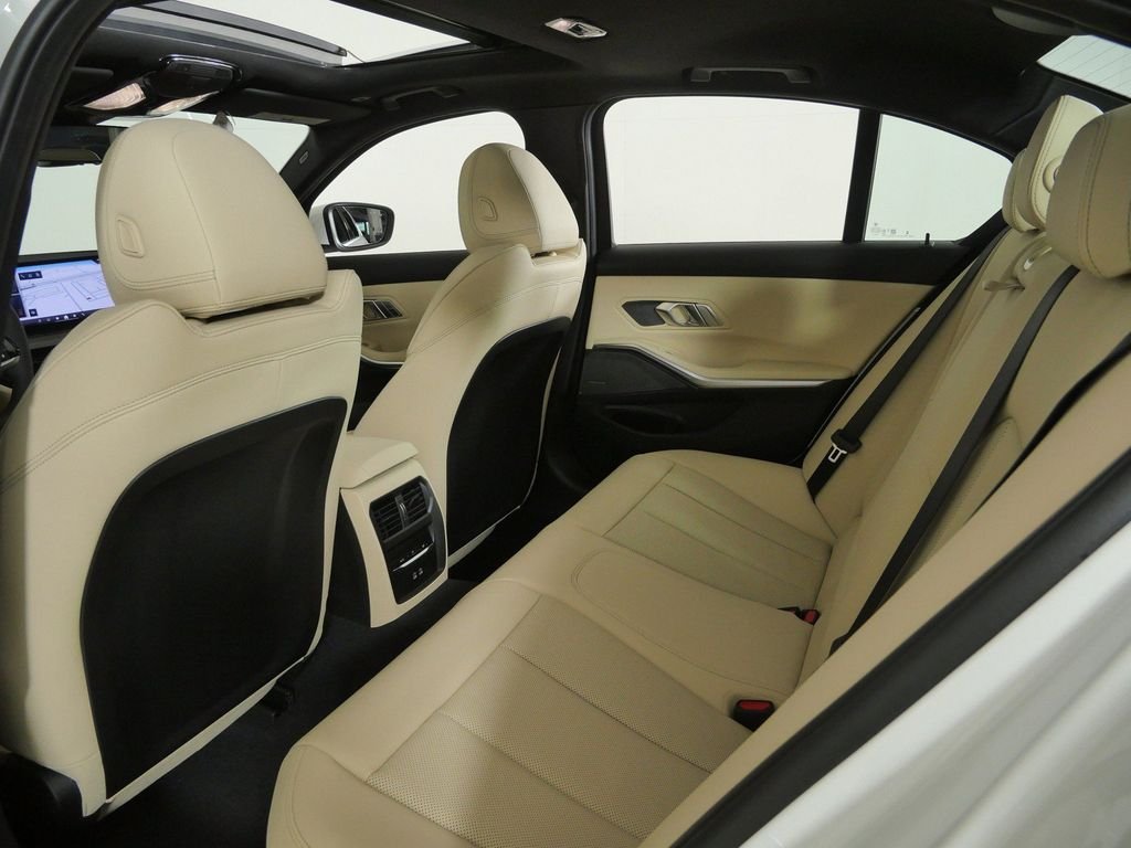 New 2026 Alpine White BMW 330i xDrive image 30