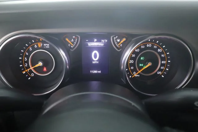 Used 2023 Black Jeep Sport S image 19
