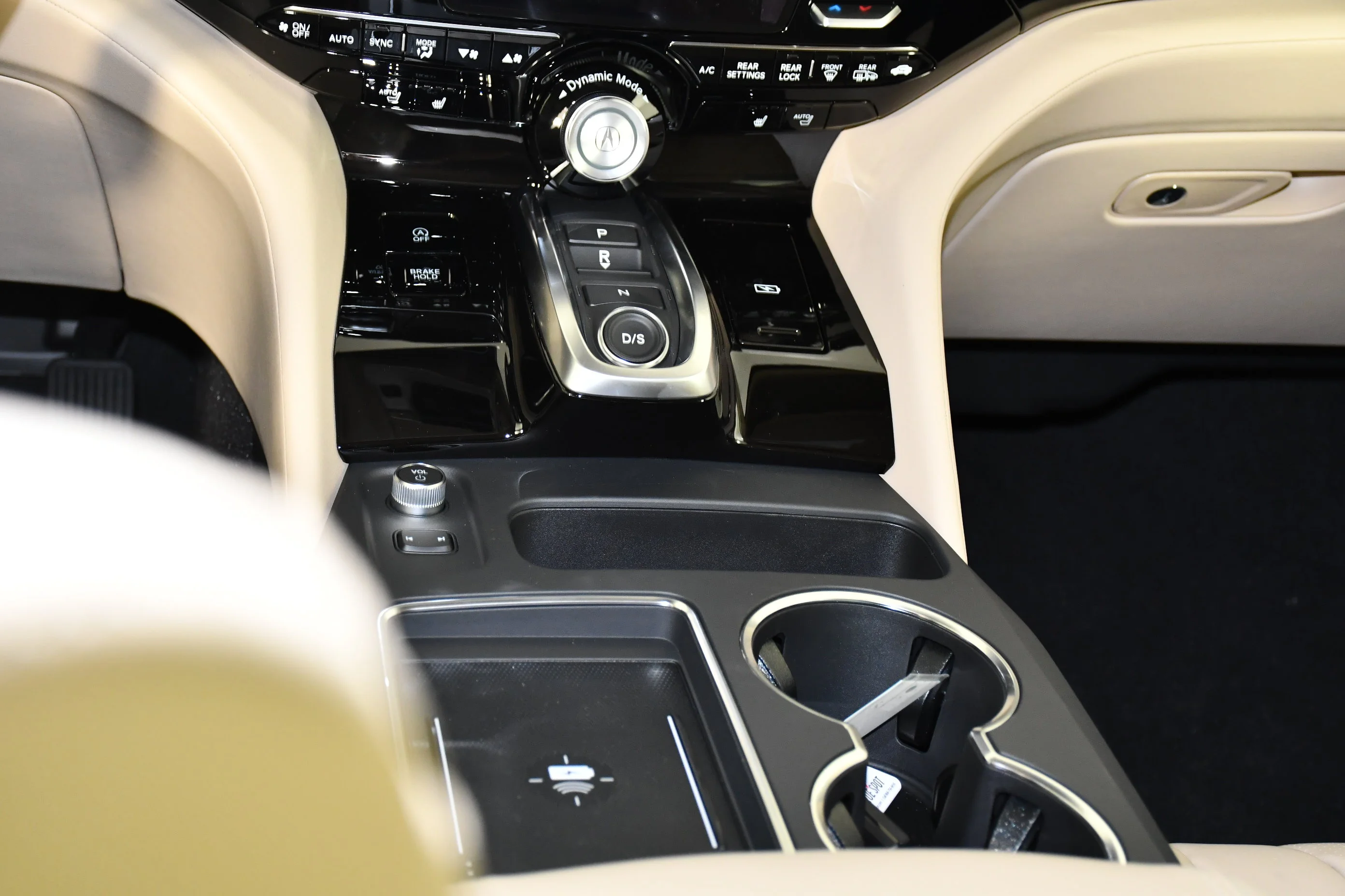 New 2026 Platinum White Pearl Acura w/Technology Package image 13