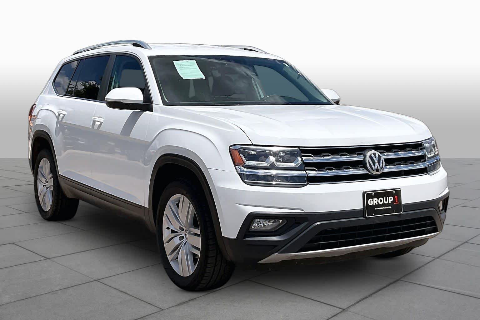 Used 2019 Pure White Volkswagen 3.6L V6 SE w/Technology image 3