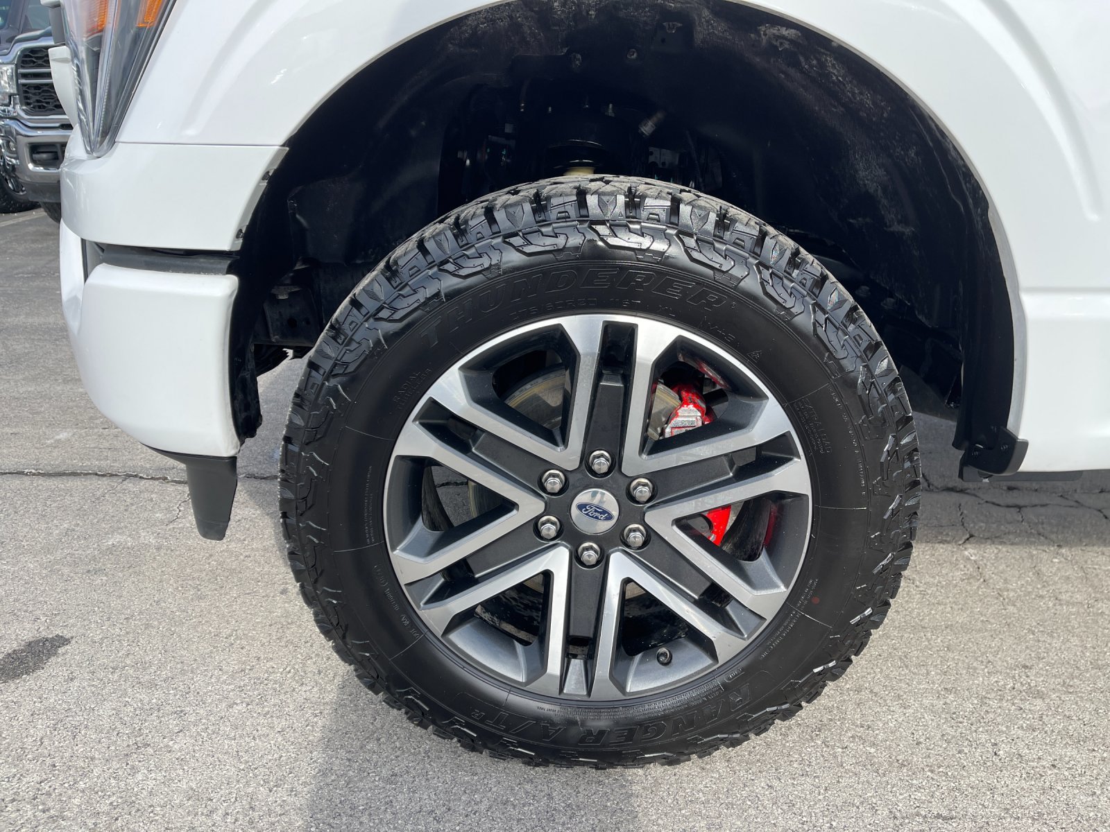 Used 2023 White Ford XL image 27