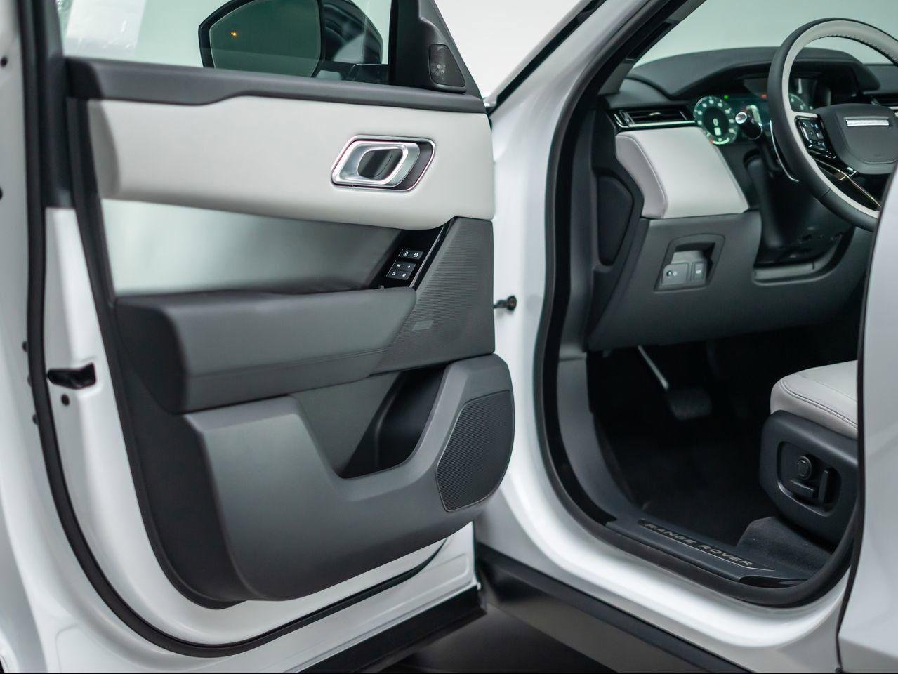 New 2026 Fuji White Land Rover S image 24