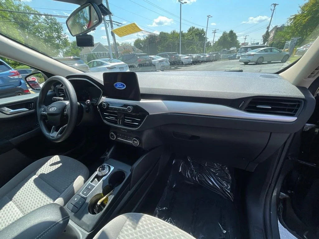 Used 2020 Gray Ford SE image 13