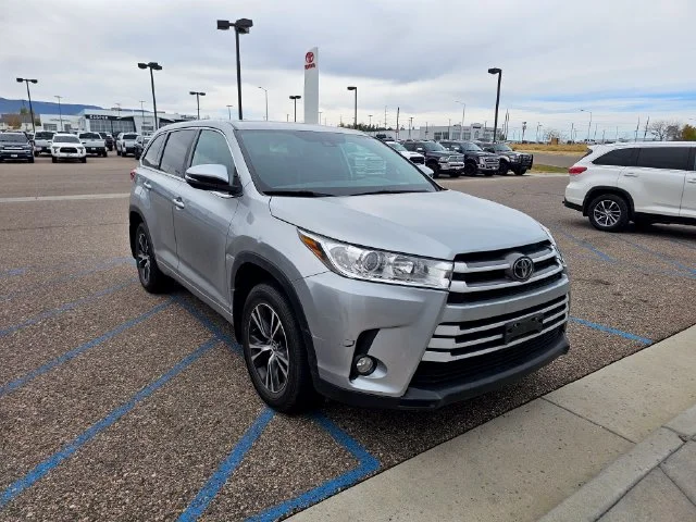 Used 2018 Celestial Silver Metallic Toyota LE Plus image 5