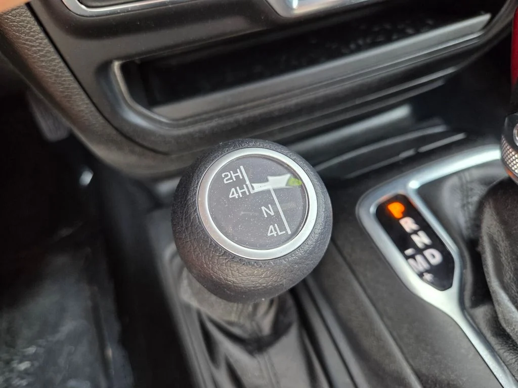 Used 2023 Blue Jeep Sport image 26