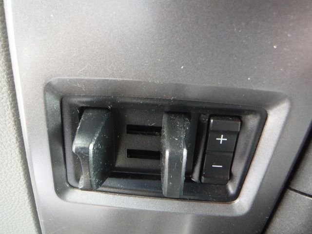 Used 2015  Ford XLT image 24