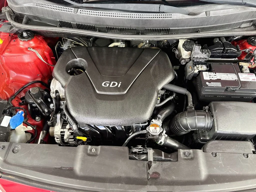 Used 2015 Red Hyundai GS image 32