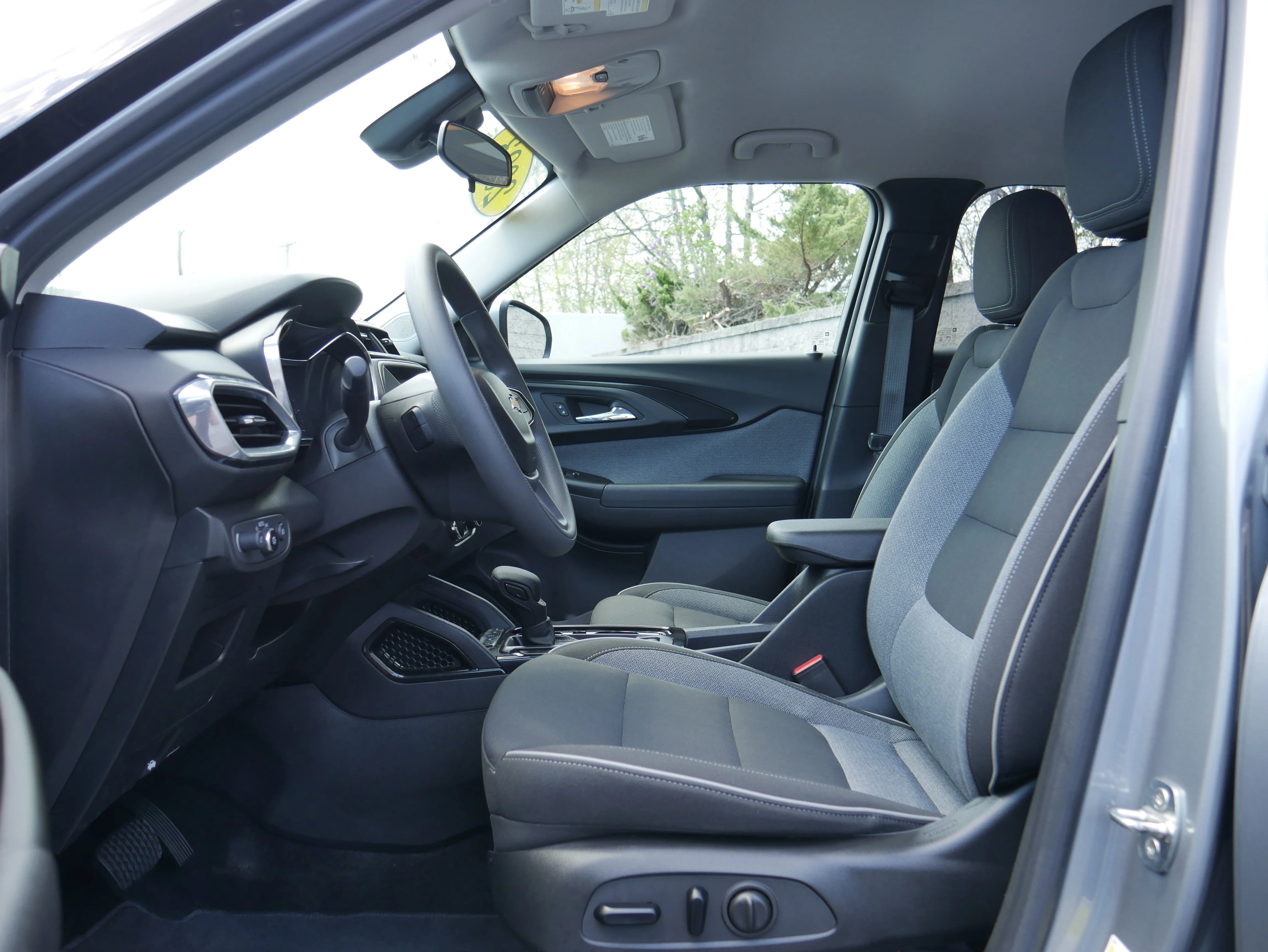 2023 Chevrolet TrailBlazer LT - Photo 12