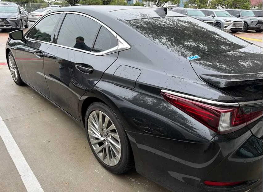 Used 2022 Caviar Lexus Ultra Luxury image 4