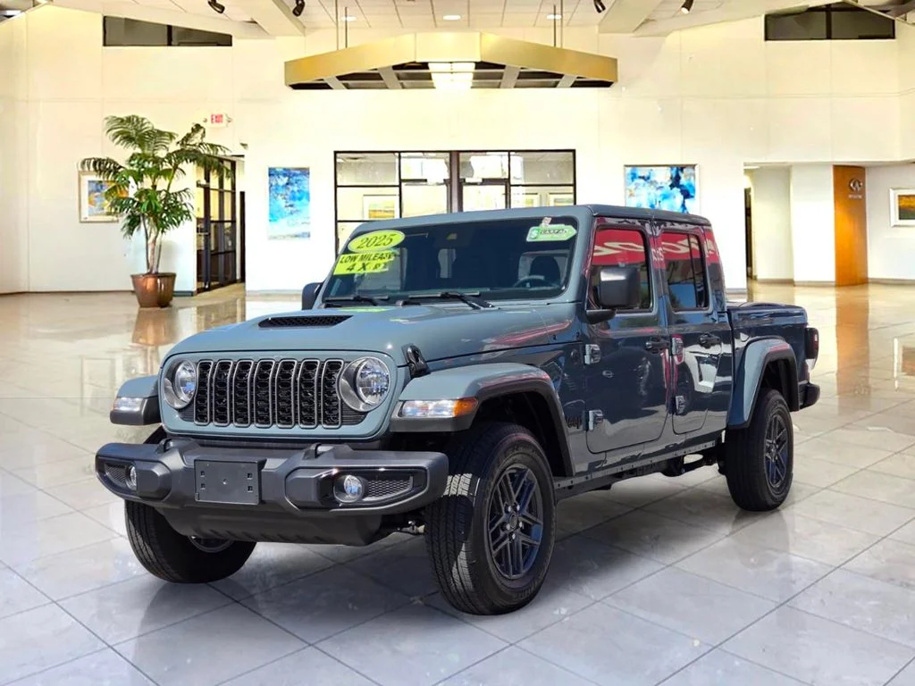 2025 Jeep Gladiator