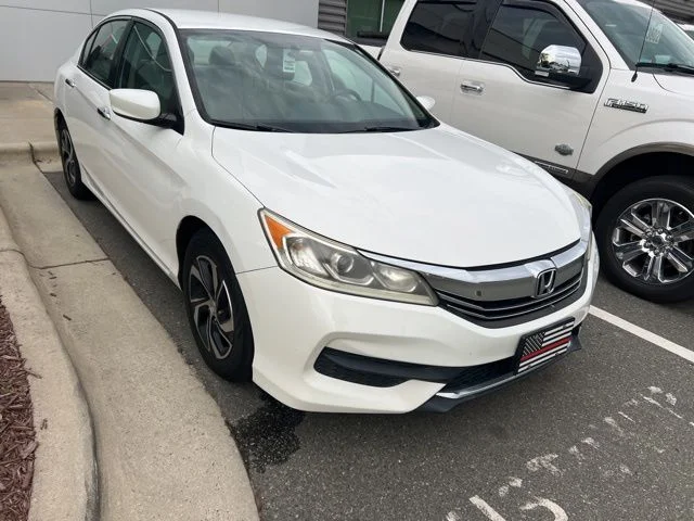 Used 2016 White Honda LX image 2
